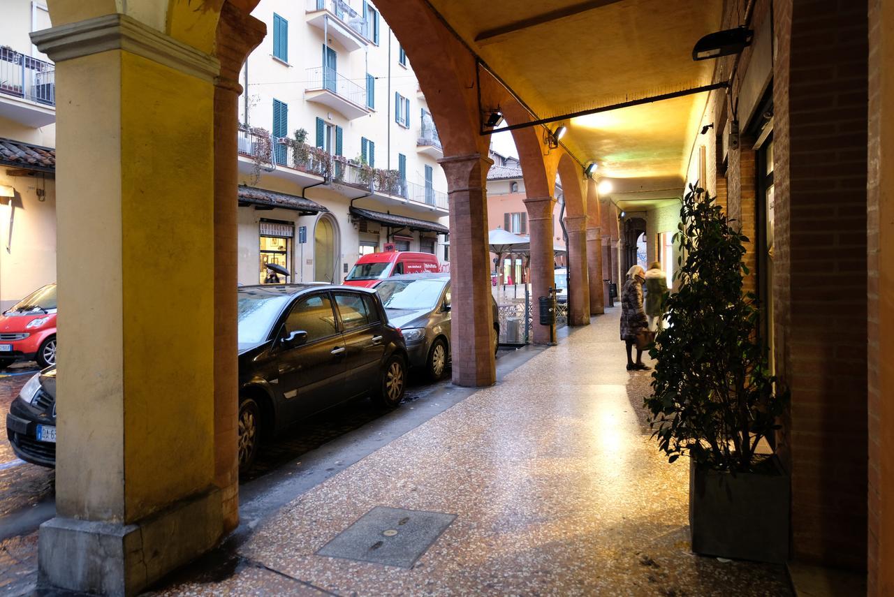 Castiglione Lovely Mansarda Bologna Bagian luar foto